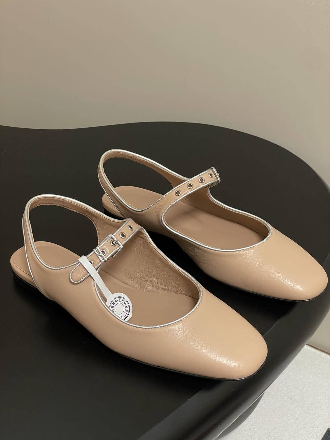 Hermes Mary Jane shoes-3